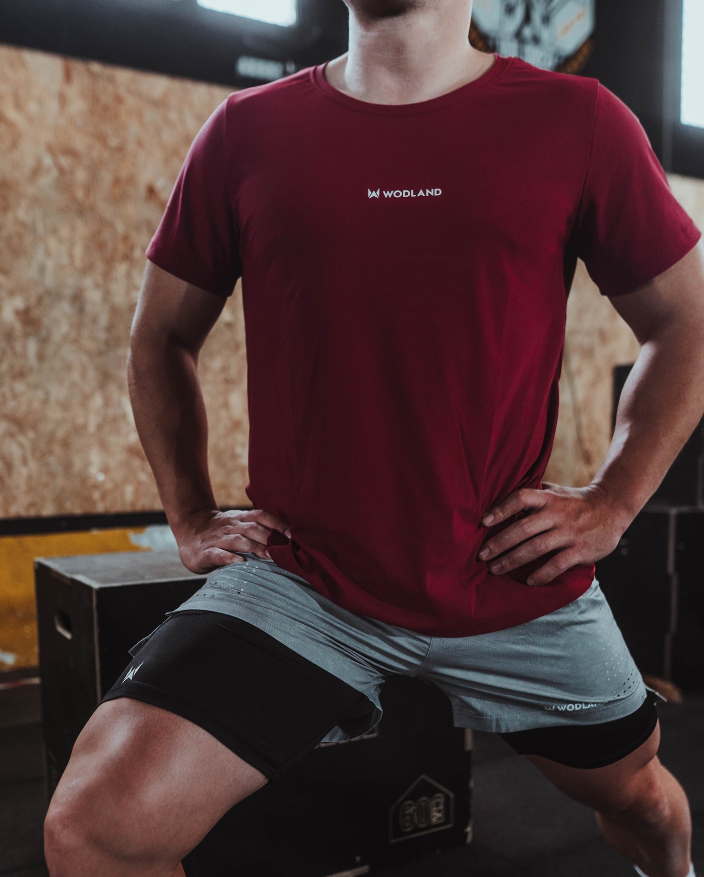 SHORTS CON MALLA 2 EN 1 GRIS