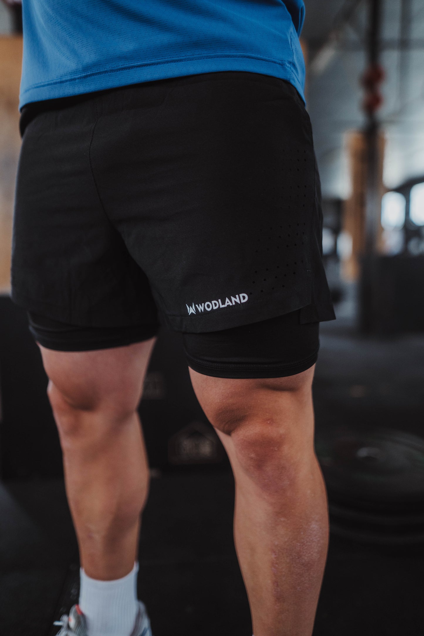 SHORTS CON MALLA 2 EN 1 NEGRO