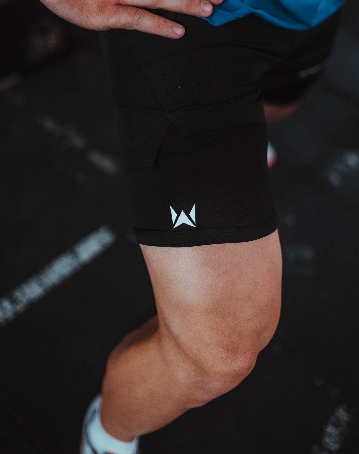 SHORTS CON MALLA 2 EN 1 NEGRO